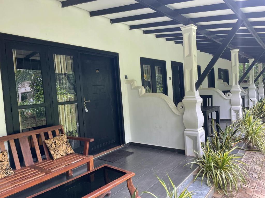 Amron Resort Sigiriya Room photo